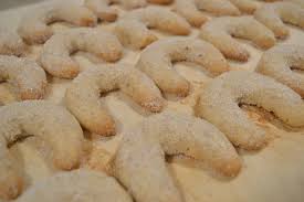 The famous austrian linzer cookies (linzerkekse) with step by step photos. Vanillekipferl Baking In Saskatoon