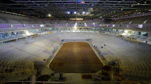 Crisp romaine lettuce, croutons, grated parmesan and our homemade dressing. Islanders New Ubs Arena Set For Big Push To Complete Construction By November Target Date Newsday