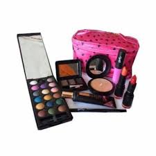 clic makeup kit with free makeup bag