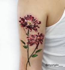 9 awesome flower tattoos that are both