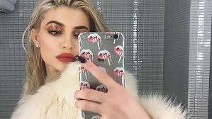 makeup artist accuses kylie cosmetics