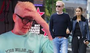 Chris also complimented jenny's prowess of the english language, saying the parks and recreation actress had turned conversations into an 'art form.' Chris Evans Reveals He Can T Stop His Wife From Crying Celebrity News Showbiz Tv Express Co Uk