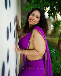 Sunitha on X: Meaty aunty 🔥 t.coarD2GdUCd5  X