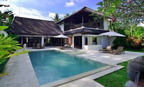 Vila kecil dari bangkai mini bus layaknya perkemahan bisa jadi sangat romantis dan berkesan. Villa Kecil A 4 Bedroom Super Luxury Villa In Bali Luxury Villas In Bali