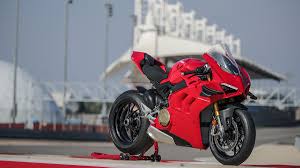 All information about our different models of bikes, the racing in motogp and superbike, and dealers. Ducati Panigale V4 My 2020 Now Available At Dealers Motors Actu