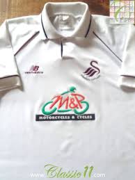 Kamu bisa menemukan penjual jersey swansea city dari seluruh indonesia yang terdekat dari. Swansea City Home Football Shirt 1999 2000 Sponsored By M P Motorcycles Cycles