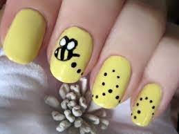 ble bee nail art you