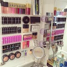 organize your lipstick collection