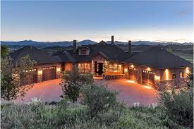Luxury Ranch Home 2 4 Bedrms 2 5