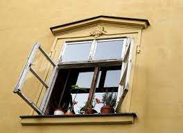 how to remove old caulk from windows