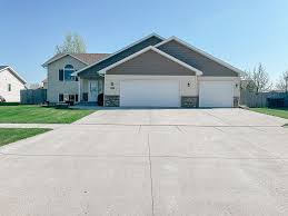 2447 43rd ave s grand forks nd 58201