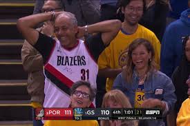 For the second consecutive season, the golden state warriors missed the nba playoffs. Blazers Vs Warriors The Curry Family Is Stealing The Show Sbnation Com
