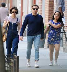 Ewan mcgregor confessed he is happy with his girlfriend, mary elizabeth winstead, after his divorce from eve mavrakis. Mary Elizabeth Winstead And Ewan Mcgregor Hold Hands While On A Stroll In New York City 040619 7