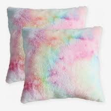 Throw Pillows And Covers On