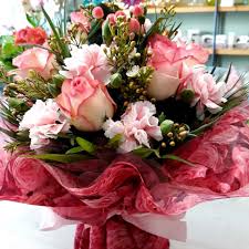 Più di tante descrizioni o parole vale la pena mettere alcune foto dei bellissimi fiori di zafferano. 3 Mazzi E Bouquet Di Fiori Freschi Misti Saccisica Shopping