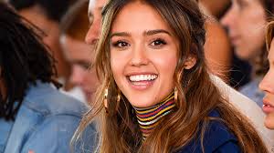 But, just when we were starting to wonder whether classic styles were going right out the salon window, jessica alba grounded us. Jessica Alba Went Blonde For The End Of Summer Stylecaster