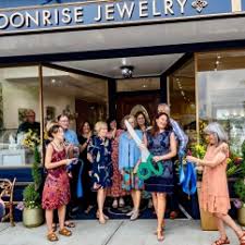 moonrise jewelry opens new outlet in