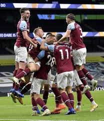 Report and free highlights as manuel lanzini earns west ham first premier league point from three goals down since drawing against west brom. West Ham Fought Very Hard To Be Lucky Jose Mourinho Laments After A Miraculous 3 3 Draw Futballnews Com