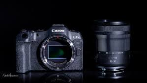we review the canon eos r8 mirrorless