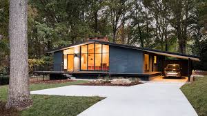 what is a mid century modern house