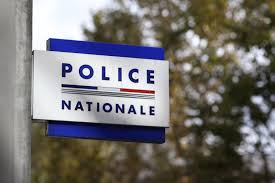 mille des policiers gênés par une