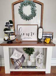 to decorate a farmhouse console table
