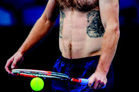 Evans wears the letters scs on his right ankle, a combination of his siblings' first initials. Korpersprache Die Tattoos Der Tennisstars Page 3 Of 4 Tennis Magazin
