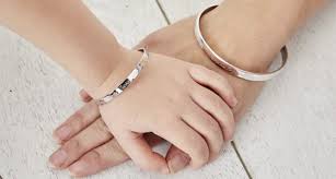 gold or silver bracelet which is best