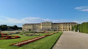 schönbrunn castle garden grete