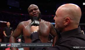 Heavyweight contender derrick lewis talks with joe rogan inside of the octagon after his last second knockout victory at ufc 229: Derrick Lewis Reveals Donald Trump Phoned Him Before Ufc 229 Makes Rogan Weed Promise Ufc Sport Express Co Uk