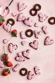 Traditionally it's the day when people show their affections for people they love or have a crush on by sending cards, flowers, chocolates or, more recently, the body shop gifts… Thinking Of Valentine S Day Gift Ideas Decorate These Vegan Chocolate Sugar Cookies