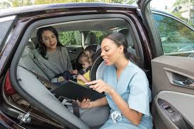 es face forward in a car seat