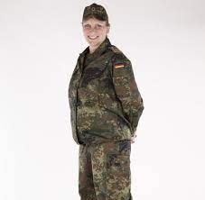 Women have been for the first time admitted into combat units of german army. Umstandsuniformen Spezialkleidung Fur Schwangere Soldatinnen Welt