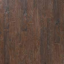 pergo lpe09 lf026 clics 5 1 4 inch wide embossed laminate flooring sed hickory brown