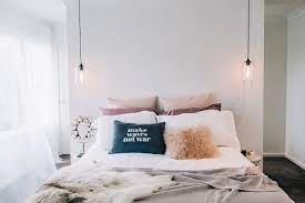 Länge 90 cm, höhe 45 cm farbe: Wie Praktisch Sind Eigentlich Viele Kissen Und Decken Im Bett