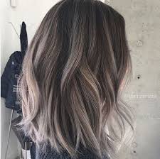 The two tone color effects not only help in making you appear prettier and magnificent, but also adds volume and shine to your hair. Pin On Haircuts Styles