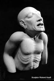 <b>Roland Höft</b> Bildhauer Skulptur Figurativ - <b>Roland Höft</b> Bildhauer - 17-Katharsis