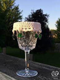 Lacy Beaded Wine Glass Cover Pattern