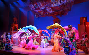 aladdin floats into the saenger