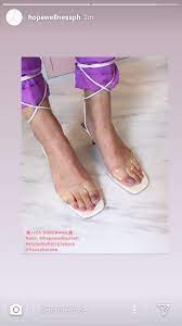 Liza soberano feet