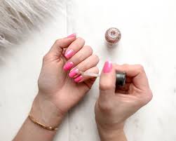 how to remove gel nail polish at home
