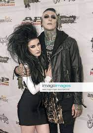 band motionless