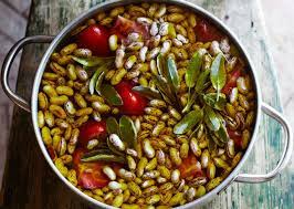 borlotti beans with garlic and olive