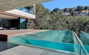 Glass Walled Swimming Pools S