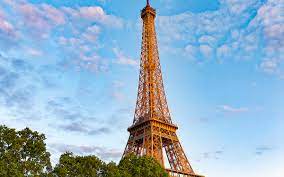 Une nouvelle antenne pour la tour Eiffel… qui a - Ville de Paris