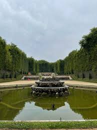 gardens of the palace of versailles