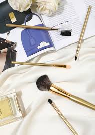 luxurious gold makeup brushes set