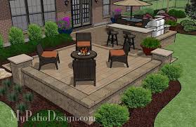 665 Sq Ft Contrasting Paver Patio