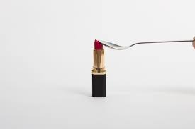 how to fix a broken lipstick in 4 easy
