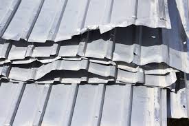 Aluminum Siding: Repair or Replace? - Thompson Creek